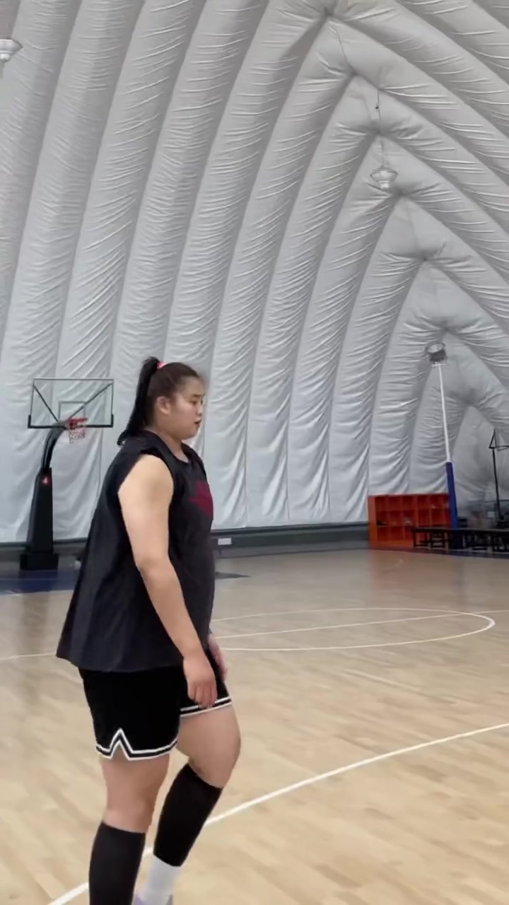 嚯，好魁梧！大寶貝劉禹彤